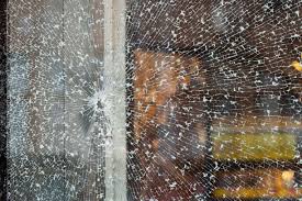 When to Repair or Replace Cracked Glass